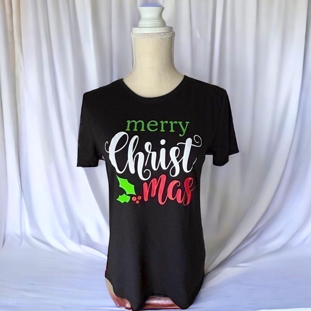 • Holiday Time • ‘Merry Christmas' Graphic Tee